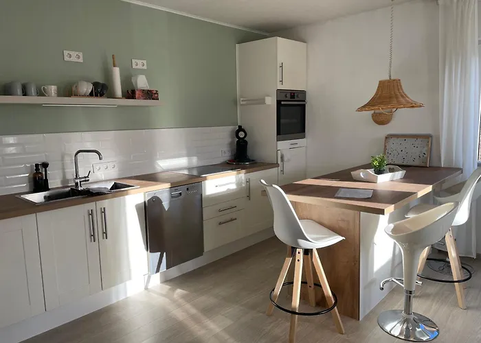 Dorfblick Mit 2 Sz, Wlan, Balkon & Ski- Oder Ebike Keller Apartment Winterberg