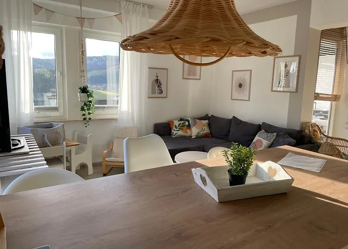 Dorfblick Mit 2 Sz, Wlan, Balkon & Ski- Oder Ebike Keller Apartment