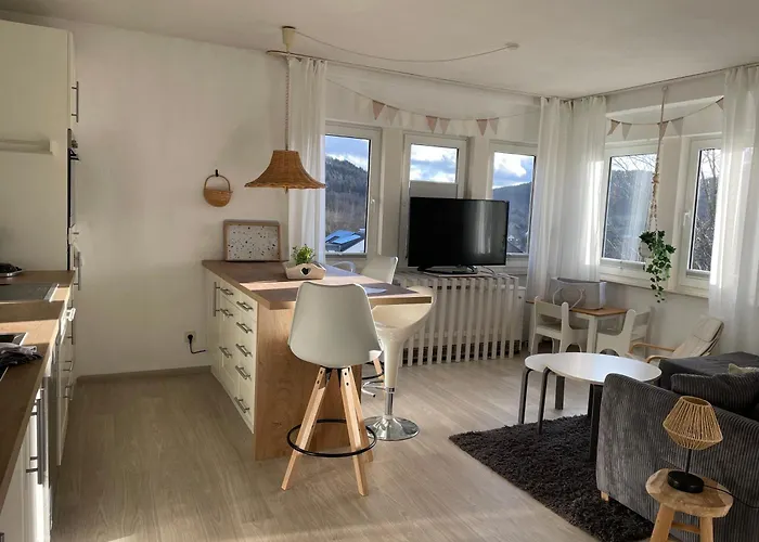 Apartment Dorfblick Mit 2 Sz, Wlan, Balkon & Ski- Oder Ebike Keller *
