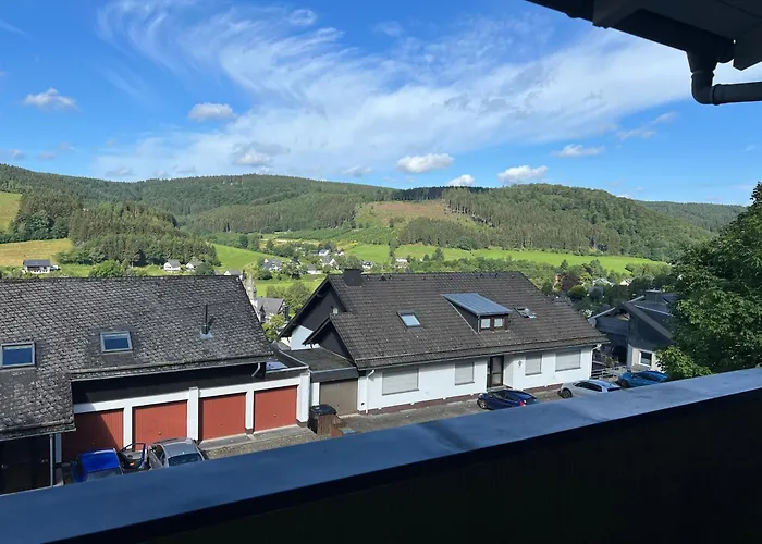 Dorfblick Mit 2 Sz, Wlan, Balkon & Ski- Oder Ebike Keller Apartment Winterberg